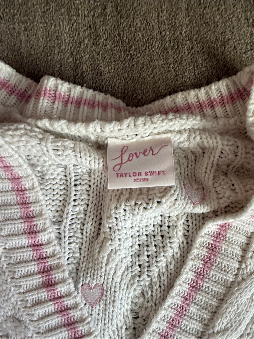 Taylor Swift official Lover cardigan hearts - Picture 2 of 4